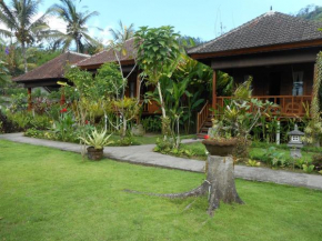 Kubu Alas Tunggal Villa